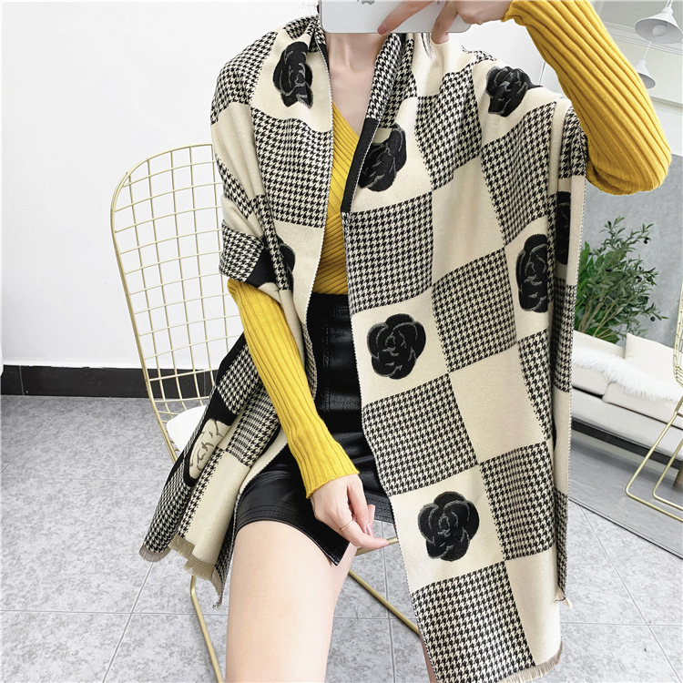 2021 Luxury Winter Cashmere Scarf Pashmina For Women Brand Designers warm Scarf Fashion Women imitate Cashmere Wool Long Shawl Wrap, Blue;gray
2021 Luxury Winter Cashmere Scarf Pashmina For Women Brand Designers warm Scarf Fashion Women imitate Cashmere Wool Long Shawl Wrap, Blue;gray