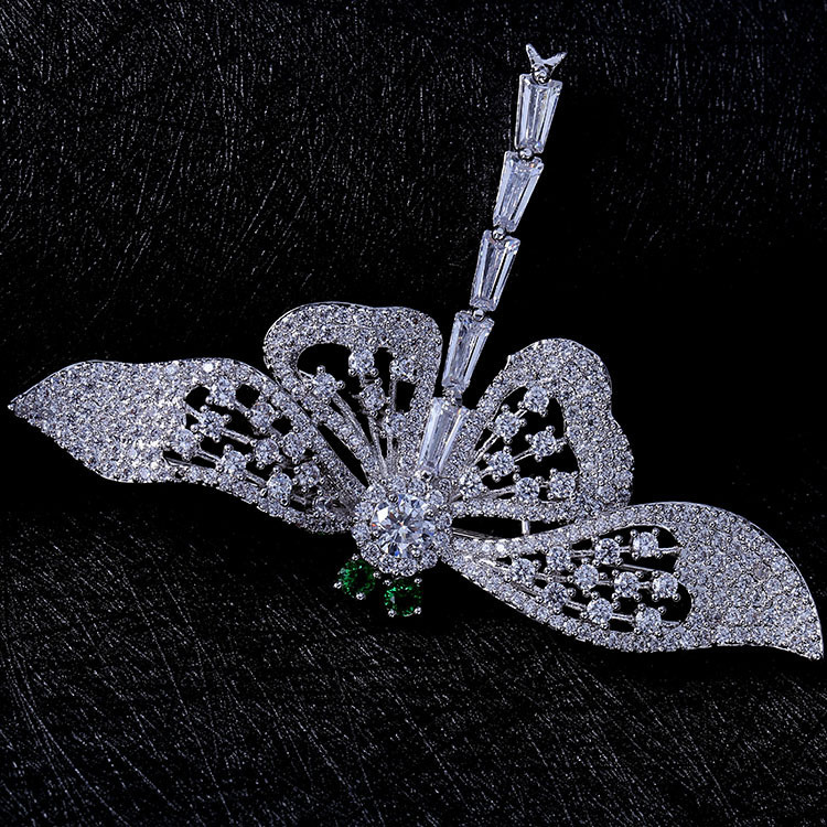 Nature Vintage Opens Green Eyes Flying Dragonfly Brooches Full Pave & Baguette Cut CZ Winged Dragonfly Pin Women Coat Jewelry 201009