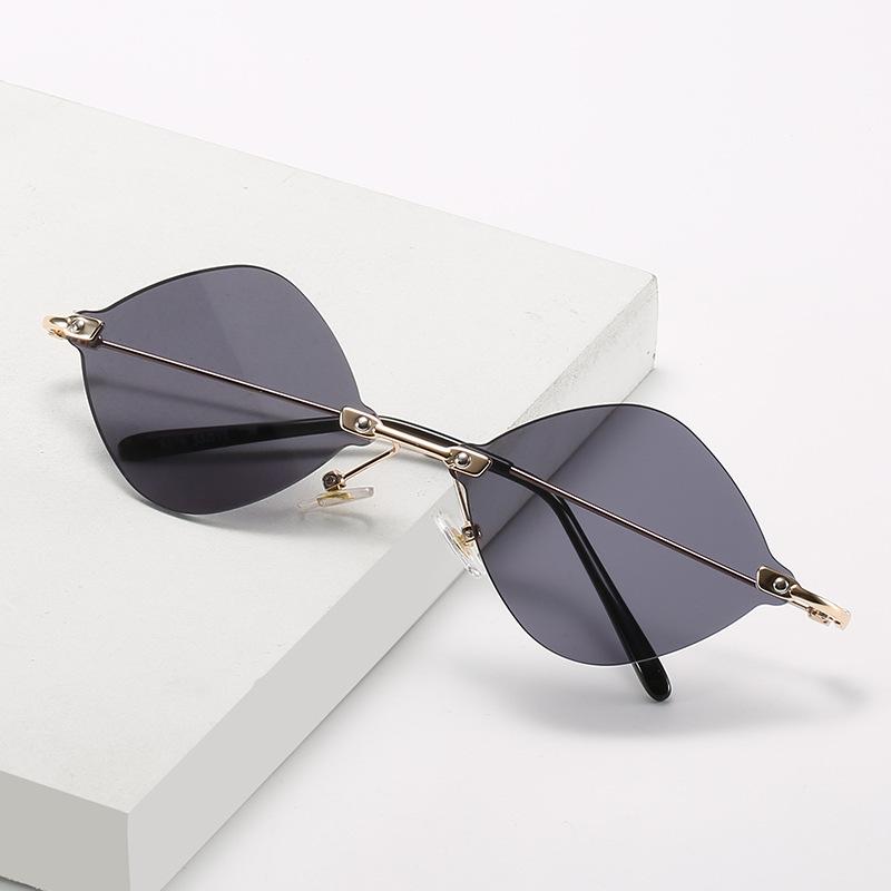 2021 Fashion Square Rimless Sunglasses New Women Small Sun glasses Shades Metal Sunglass UV400 Eyewear
2021 Fashion Square Rimless Sunglasses New Women Small Sun glasses Shades Metal Sunglass UV400 Eyewear
