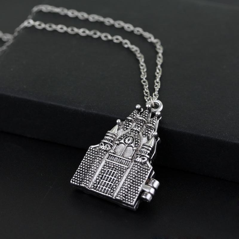 ZXMJ Harried Hogwarts School magic castle necklace Potters 3D Vintage Lovers Locket building necklaces Pendant for Men Jewelry
ZXMJ Harried Hogwarts School magic castle necklace Potters 3D Vintage Lovers Locket building necklaces Pendant for Men Jewelry