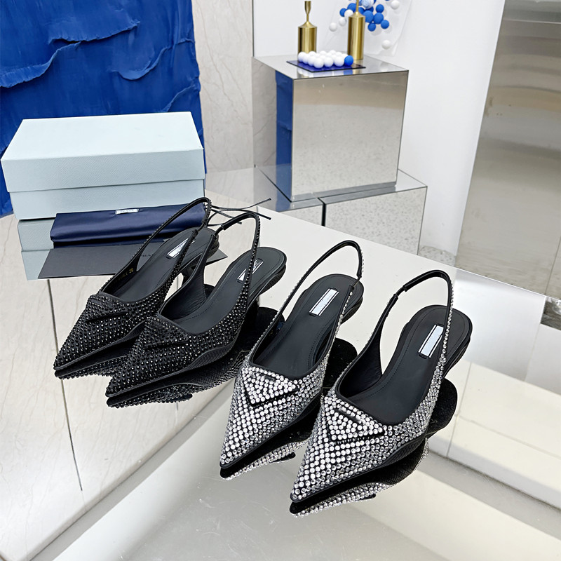 Designer Slides women shoes Top quality slippers Lazy shoe foam runners high heels 2022 spring new triangular buckle Rhinestone pointed back trip sandals size35-41, Black 1
Designer Slides women shoes Top quality slippers Lazy shoe foam runners high heels 2022 spring new triangular buckle Rhinestone pointed back trip sandals size35-41, Black 1