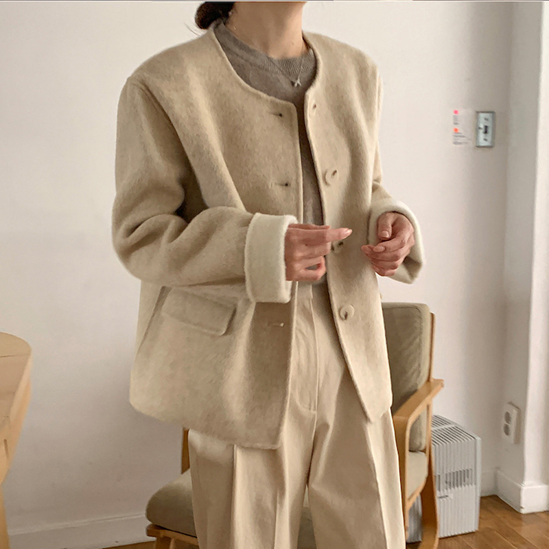 Casual Cashmere Feminine Women Outerwear Office Lady Loose 2021 Solid Elegant Street Winter Warm Coat Jackets Tops Q0119, Photo color
Casual Cashmere Feminine Women Outerwear Office Lady Loose 2021 Solid Elegant Street Winter Warm Coat Jackets Tops Q0119, Photo color