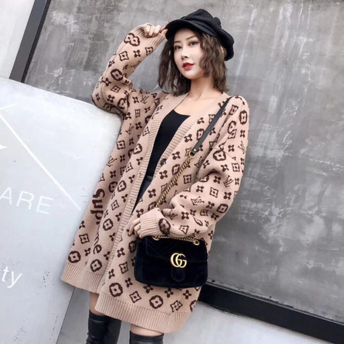 2021 Rough Knitted Cardigan Woman's Sweater Released Students Long Fall and Winter New Jacquard Letter E6SD, Black
2021 Rough Knitted Cardigan Woman's Sweater Released Students Long Fall and Winter New Jacquard Letter E6SD, Black