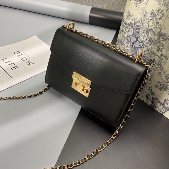 HBP Autumn winter fashion women handbags net one-shoulder messenger bag wild ins texture retro small square bag, C5
HBP Autumn winter fashion women handbags net one-shoulder messenger bag wild ins texture retro small square bag, C5