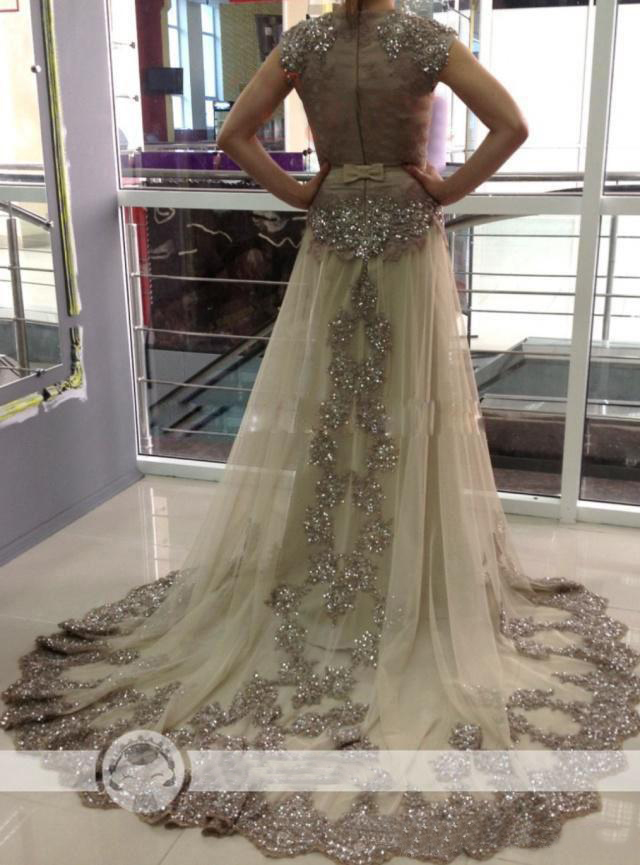 Sexy Champagne Dresses Kaftan Dubai Arabic Wedding Dresses Sheer Jewel Neck Cap Sleeves Tulle A Line Bridal Gowns Applique Beads