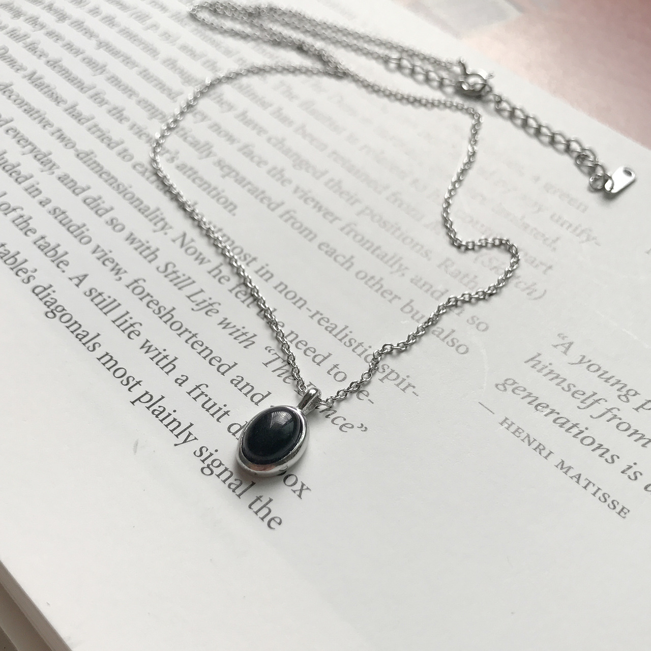 New Minimalism 925 sterling silver pendant necklaces handmade oval pendant with black stone designer necklaces with link chain for women