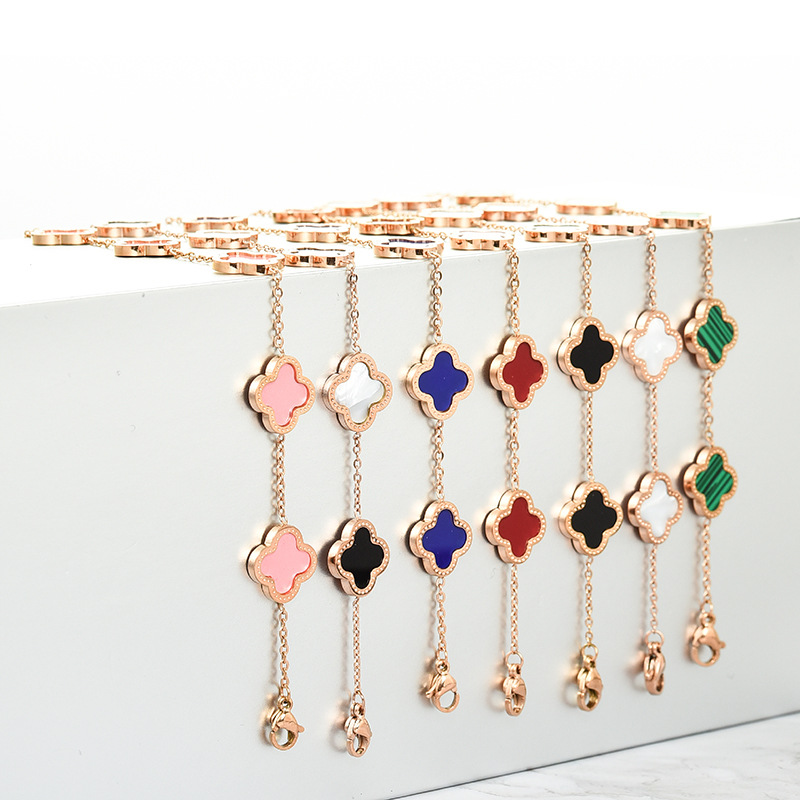 2021 New Bracelets Paris clover Bracelet Lucky clover Bracelet love expend glory riches Fashion design Women wedding party Bracelets
2021 New Bracelets Paris clover Bracelet Lucky clover Bracelet love expend glory riches Fashion design Women wedding party Bracelets