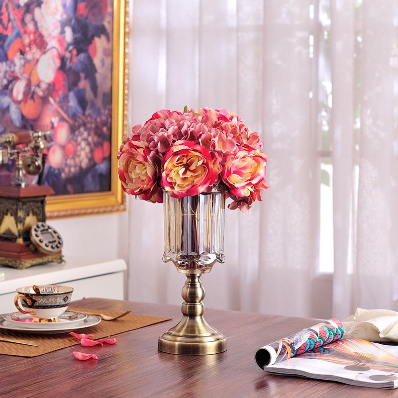 European glass vase flower ornaments Home Furnishing modern decor set Club table flower decoration
European glass vase flower ornaments Home Furnishing modern decor set Club table flower decoration