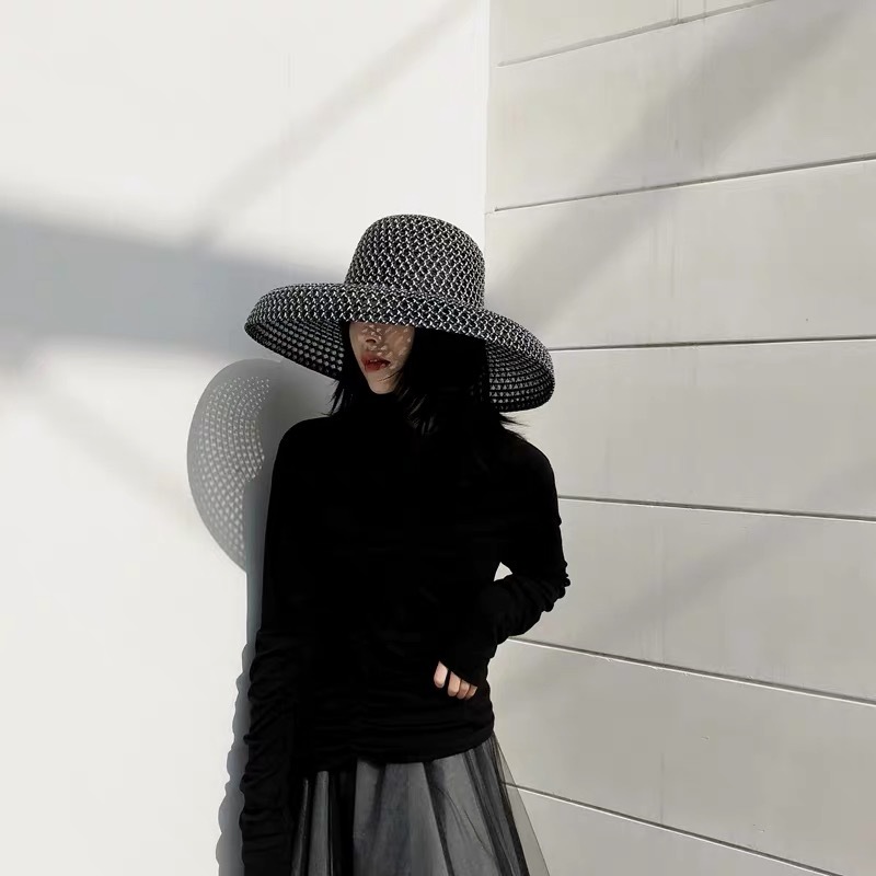 Retro Round Top Big Straw Hat Ladies Sun Hats Travel Holiday Visor Hats Vintage Women Beach Hat Black And White Wholesale 201015, Red
Retro Round Top Big Straw Hat Ladies Sun Hats Travel Holiday Visor Hats Vintage Women Beach Hat Black And White Wholesale 201015, Red