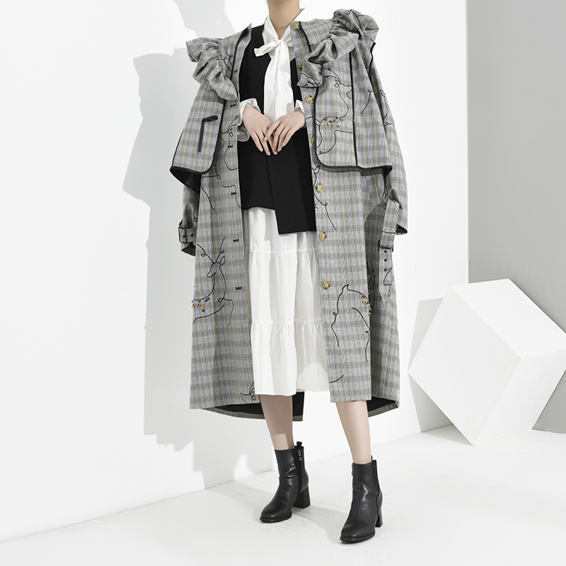 [EAM] Women Plaid Ruffles Big Size Trench New Lapel Long Sleeve Loose Fit Windbreaker Fashion Tide Spring Autumn 1B7380 201102