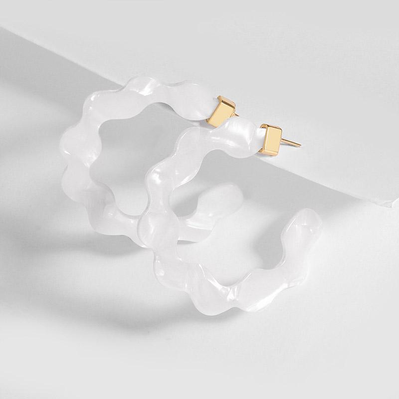 Exaggeration Fashion Round Earrings For Women Acrylic C Shape White Wavy Edge Pendnat Piercing Earrings Gothic Jewelry Gifts
Exaggeration Fashion Round Earrings For Women Acrylic C Shape White Wavy Edge Pendnat Piercing Earrings Gothic Jewelry Gifts