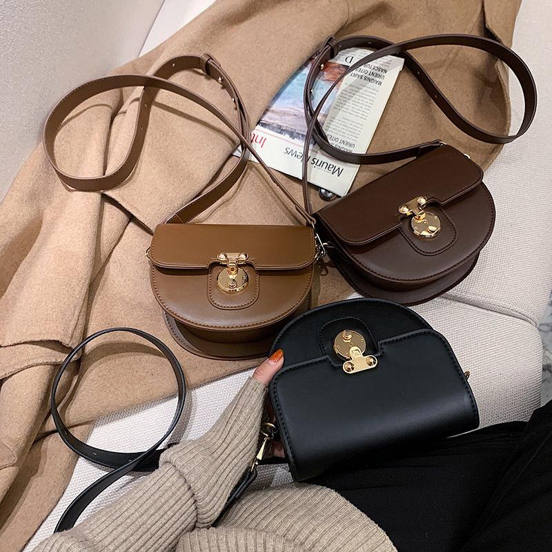 High Quality PU Personalized Design Handbags 2021 New Korean Fashion Trendy Ladies One-shoulder All-match Cross-body, Black
High Quality PU Personalized Design Handbags 2021 New Korean Fashion Trendy Ladies One-shoulder All-match Cross-body, Black