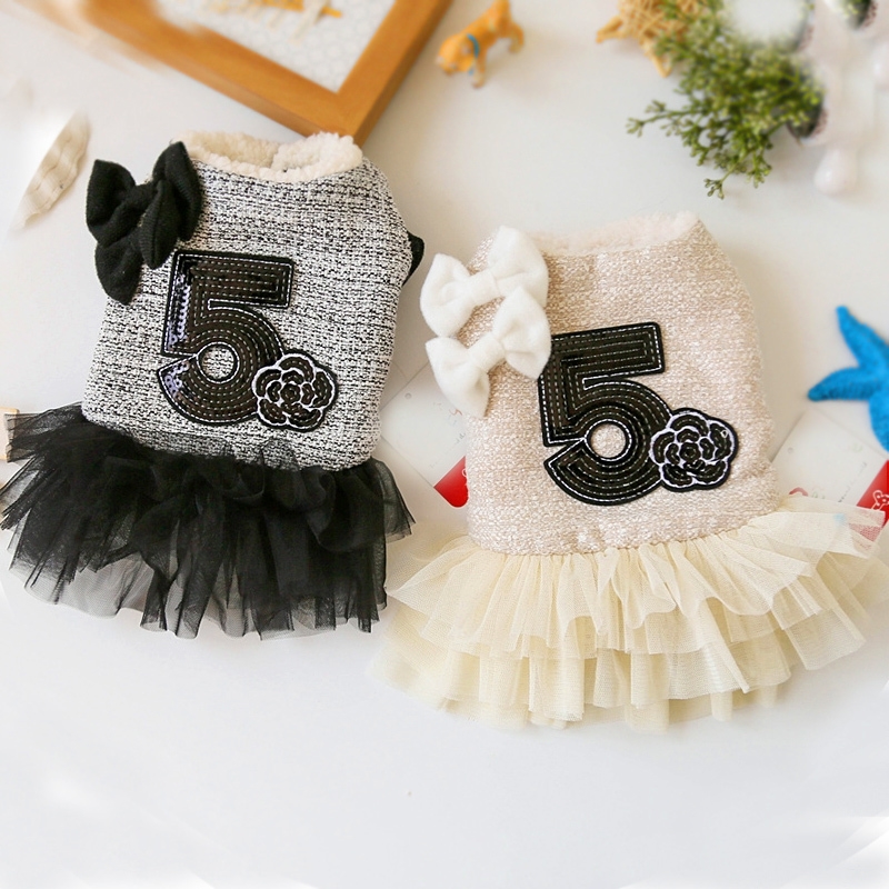 Rose Luxury Dog Clothes Dress Winter Thick Princess Bow Wedding Little Small Animals Pet Cat Costume Skirt For Terrier York Pugs Y200330
Rose Luxury Dog Clothes Dress Winter Thick Princess Bow Wedding Little Small Animals Pet Cat Costume Skirt For Terrier York Pugs Y200330
