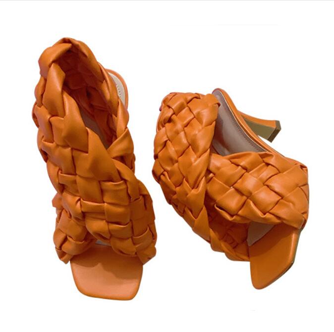 2020 Summer Flat Shoes Women Slippers Luxary Design flip flops Round Toe Ladies New Stylus Beach tory Sandals Asian size, Black
2020 Summer Flat Shoes Women Slippers Luxary Design flip flops Round Toe Ladies New Stylus Beach tory Sandals Asian size, Black