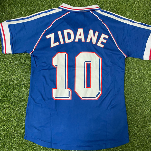 Top 1998 RETRO soccer jerseys ZIDANE 10 HENRY 12 THURAM 15 Deschamps 7 Desailly 8 Football Jersey VINTAGE MAILLOT DE Thai Quality 2006 futbol shirts uniform HOME shirt, 2006 away zidane 10
Top 1998 RETRO soccer jerseys ZIDANE 10 HENRY 12 THURAM 15 Deschamps 7 Desailly 8 Football Jersey VINTAGE MAILLOT DE Thai Quality 2006 futbol shirts uniform HOME shirt, 2006 away zidane 10