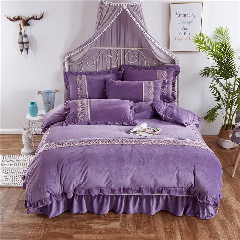 4Pcs 2020 new crystal velvet lace luxury bedding sets bed set double queen king size duvet cover bed sheet set pillowcase1
4Pcs 2020 new crystal velvet lace luxury bedding sets bed set double queen king size duvet cover bed sheet set pillowcase1
