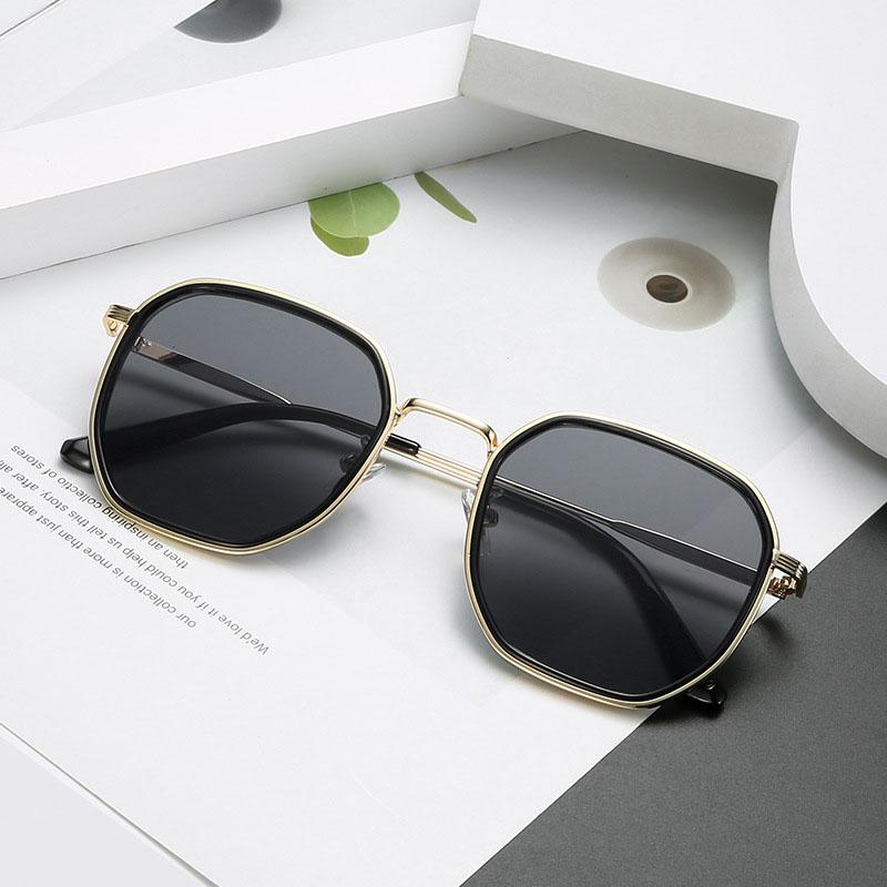 Polygon Sunglasses Woman 2021 Fashion Metal Frame Sun Glasses Designer Oculos Punk Eyeglasses Trendy Gafas De Sol
Polygon Sunglasses Woman 2021 Fashion Metal Frame Sun Glasses Designer Oculos Punk Eyeglasses Trendy Gafas De Sol