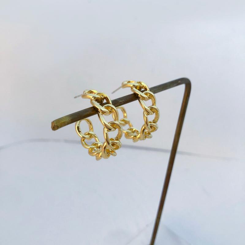 AENSOA Classic Alloy Earrings Women Gold Color Drop Earrings Statement Dangle Alloy Chain Fashion Jewelry
AENSOA Classic Alloy Earrings Women Gold Color Drop Earrings Statement Dangle Alloy Chain Fashion Jewelry