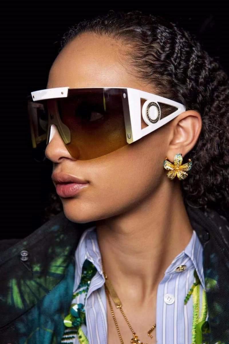 new 4393Popular Designer Sunglasses Oversized Square Summer Style for women Adumbral Goggle Top Quality UV400 Lens Mixed Color With original box, White;black
new 4393Popular Designer Sunglasses Oversized Square Summer Style for women Adumbral Goggle Top Quality UV400 Lens Mixed Color With original box, White;black