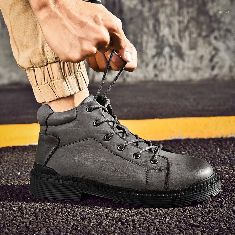 2020 New mens leather breathable and antiskid boots fashion casual flats warm lace up boots male high top Black plus cotton A3831
2020 New mens leather breathable and antiskid boots fashion casual flats warm lace up boots male high top Black plus cotton A3831