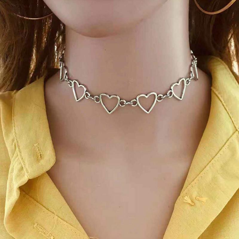 Duftgold New Geometric Short Hollow Heart Choker Necklaces Simple Elegant Fashion Necklace for Women Jewelry Accessories Schmuck
Duftgold New Geometric Short Hollow Heart Choker Necklaces Simple Elegant Fashion Necklace for Women Jewelry Accessories Schmuck