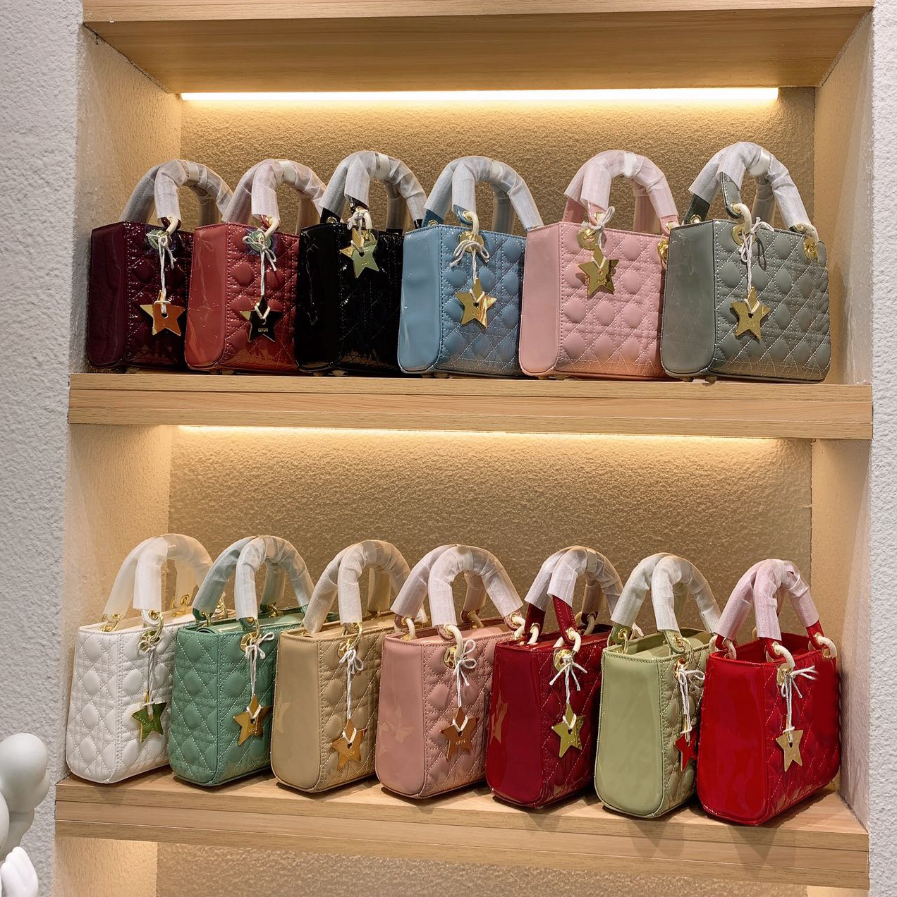 Shoulder Lady Bag Patent leather bags 2021 logo Top Designers high Quality Luxurys Women Totes Fashion Classic Handbags Printed Crossbody Clutch Wallet Handbag, No bags
Shoulder Lady Bag Patent leather bags 2021 logo Top Designers high Quality Luxurys Women Totes Fashion Classic Handbags Printed Crossbody Clutch Wallet Handbag, No bags