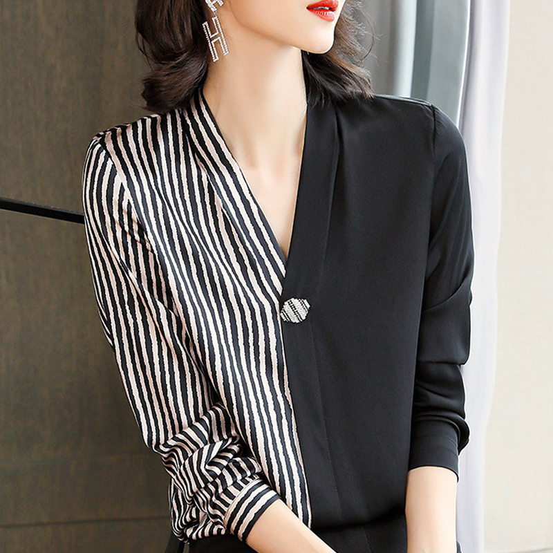 2021 New Arrival Silk Sleeve Shirt Long Autumn Fashion Snare Temper Topping with V-cleavage Complete Shredded Female Blouse Blouses QLNC, Black
2021 New Arrival Silk Sleeve Shirt Long Autumn Fashion Snare Temper Topping with V-cleavage Complete Shredded Female Blouse Blouses QLNC, Black