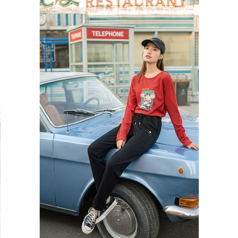 INMAN Autumn New Arrival Round Neck Cute Little Mouse Long Sleeve Concise Style Base Top T-shirt 201028