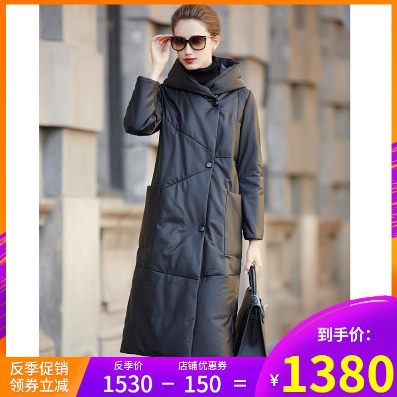 The new winter 2021 female haining pipi sheep garment cap loose long leather jacket coat, Black
The new winter 2021 female haining pipi sheep garment cap loose long leather jacket coat, Black