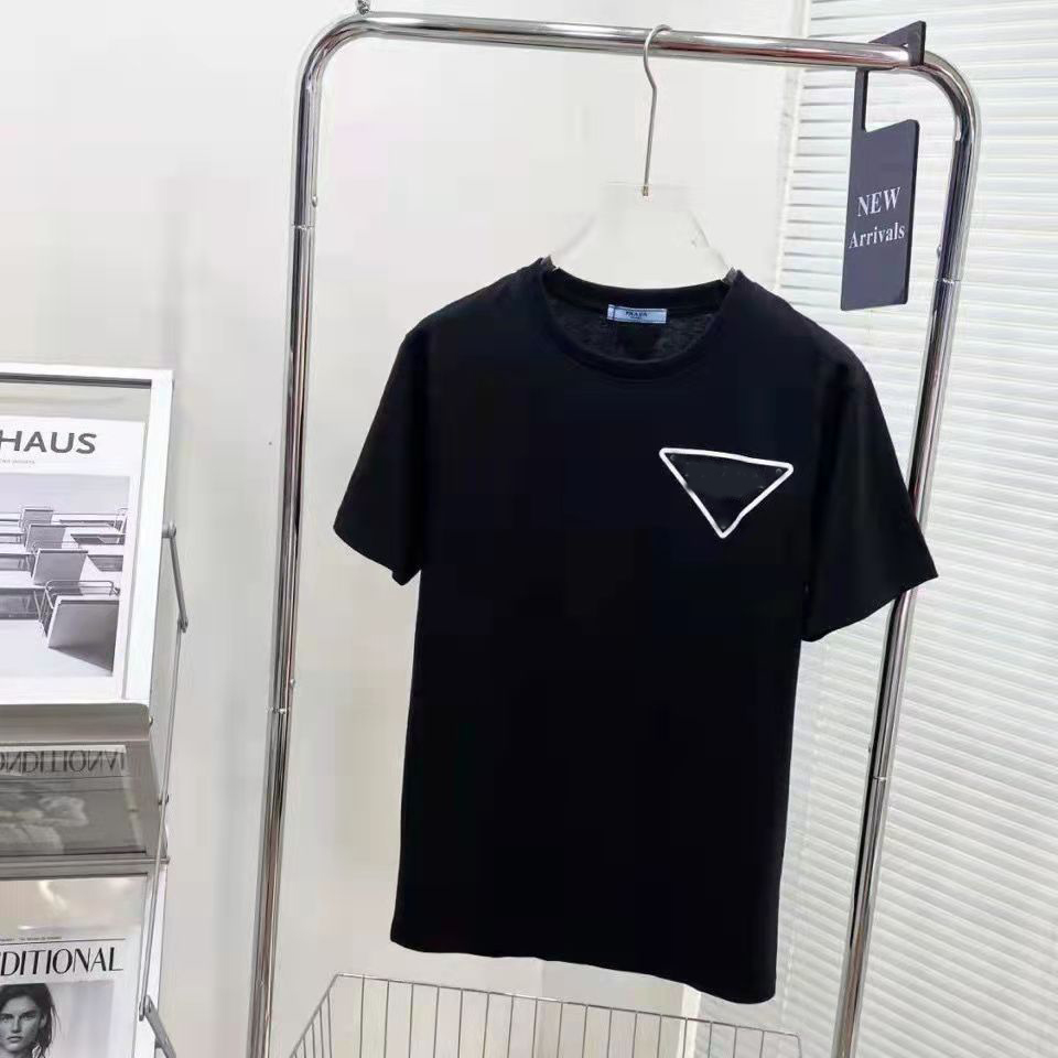 Luxurious summer tide brand Men's T-Shirts P home triangle logo letter printing men and women with the same round neck short-sleeved cotton T-shirt couple, Green
Luxurious summer tide brand Men's T-Shirts P home triangle logo letter printing men and women with the same round neck short-sleeved cotton T-shirt couple, Green