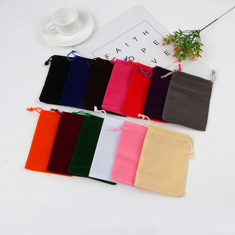 50pcs/lot 5x7 7x9 9x12 15x20cm Velvet Bag Bracelet Charms Jewelry Packaging Bags Drawstring Gift Bag Pouches Can Custom Logo T200602