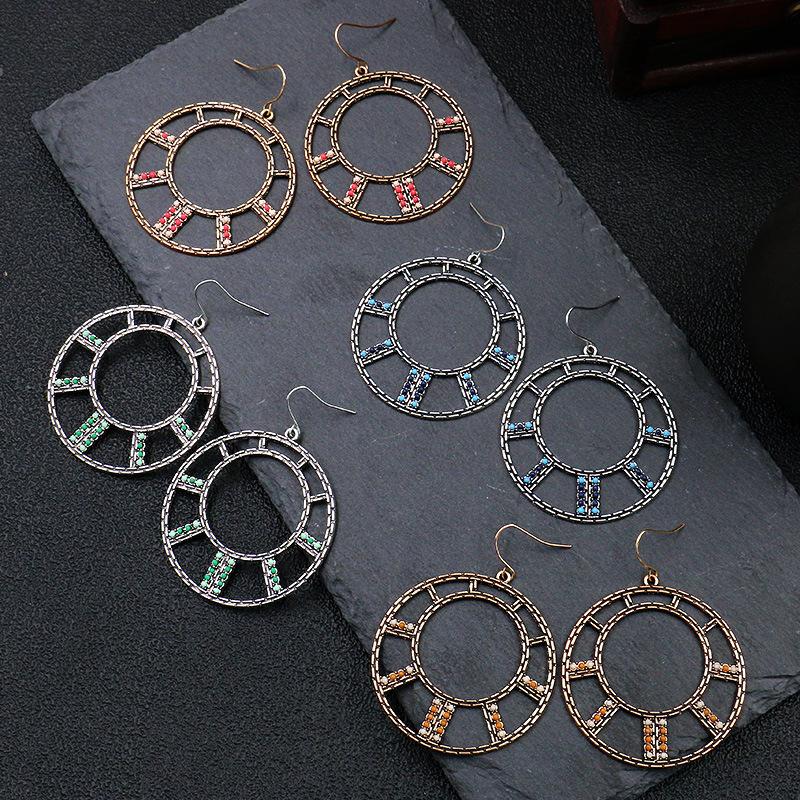 Retro Big Hollow Circles Beads Dangle Drop Earrings for Women Bohemia Vintage Ethnic Round Pendant Ear Cuff Earrings
Retro Big Hollow Circles Beads Dangle Drop Earrings for Women Bohemia Vintage Ethnic Round Pendant Ear Cuff Earrings
