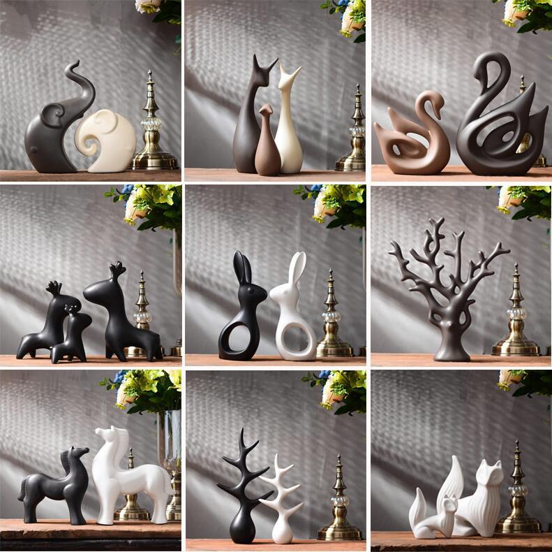 Simple Modern Ceramic Figurines Livingroom Ornament Home Furnishing Decoration Crafts Office Coffee Accessories Wedding Gift
Simple Modern Ceramic Figurines Livingroom Ornament Home Furnishing Decoration Crafts Office Coffee Accessories Wedding Gift