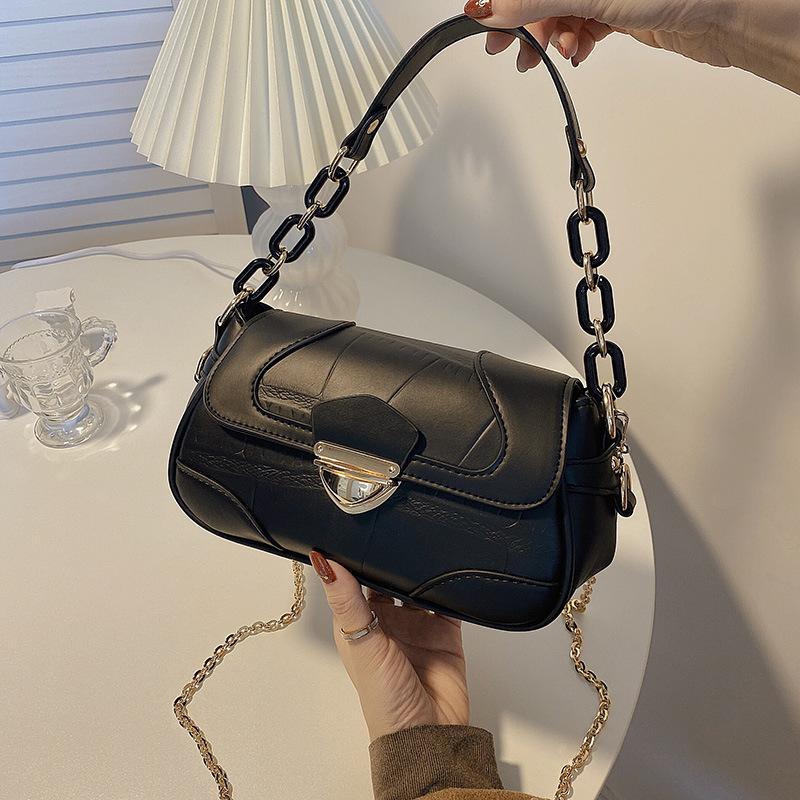 Niche design bag female new 2021 fashion simple French underarm bag chain shoulder messenger, Black
Niche design bag female new 2021 fashion simple French underarm bag chain shoulder messenger, Black