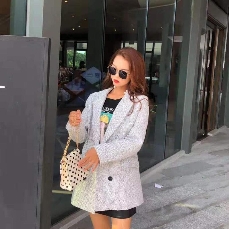 The latest women' suit jacket 2021 autumn and winter fashion close-fitting cotton loose temperament jacket, Black
The latest women' suit jacket 2021 autumn and winter fashion close-fitting cotton loose temperament jacket, Black