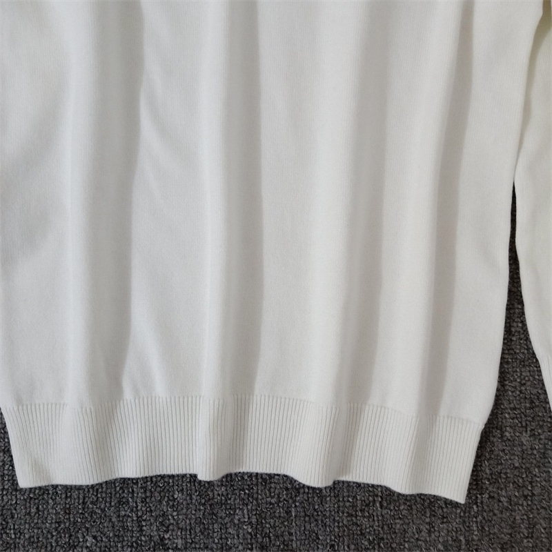 High Quality Autumn Winter Bees Knitting V-neck Long Sleeve Pullover Female Ladies' Sweaters Embroidery Cartoon Honeybee Femme 201023