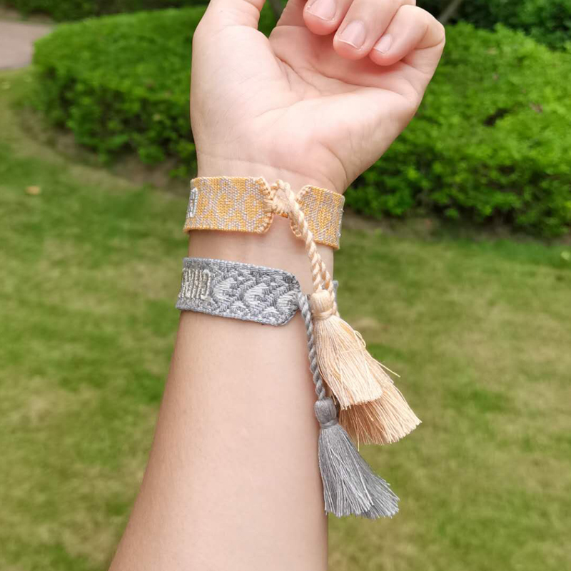 80 styles of friendship bracelets wholesale from stock, handmade tassels as gifts and gifts for women bracelets, Black
80 styles of friendship bracelets wholesale from stock, handmade tassels as gifts and gifts for women bracelets, Black