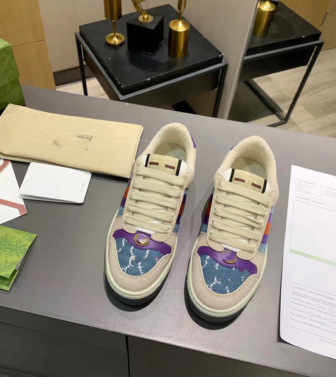 Designer sneakers casual shoes leather high quality fashion ladies and men wishes bowling Shoes Size 35-44, Blue
Designer sneakers casual shoes leather high quality fashion ladies and men wishes bowling Shoes Size 35-44, Blue