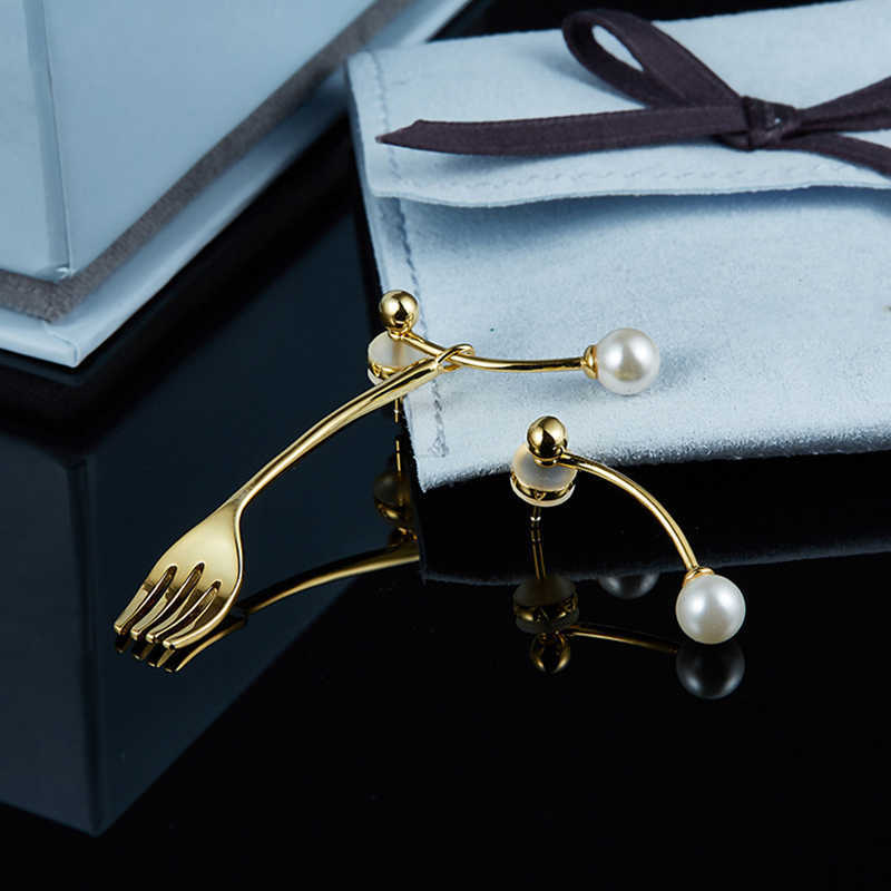 HEF jewelry original fork Earrings female light luxury fashion asymmetric Earrings 925 Silver
HEF jewelry original fork Earrings female light luxury fashion asymmetric Earrings 925 Silver