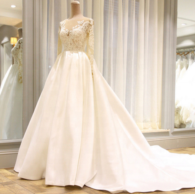 2021 Gorgeous Arabic Dubai Wedding Dresses A Line Illusion Long Sleeves Appliques Lace Top Chapel Train Satin Bridal Gowns Vestidos De Novia