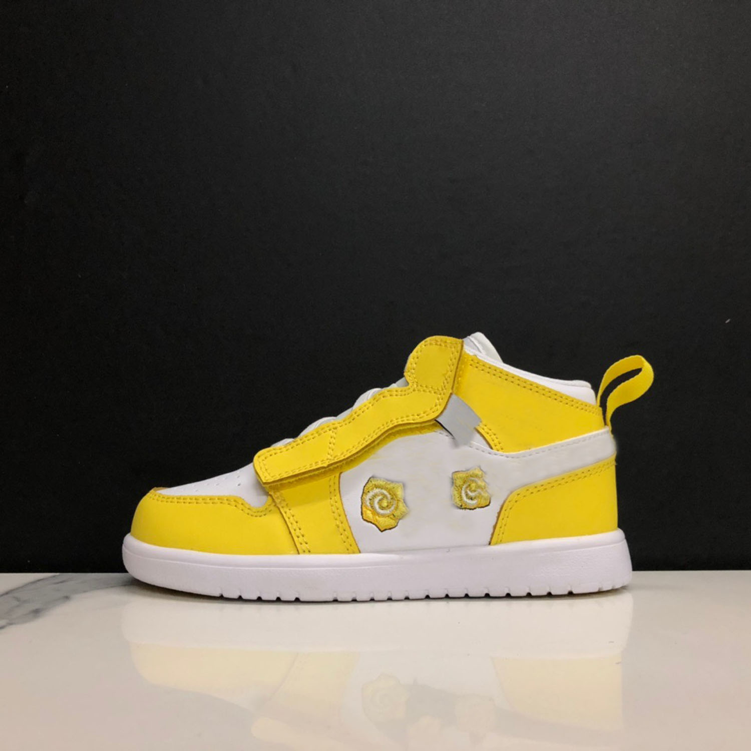 2020 Middle gang Velcro OG 1s Kids Basketball Shoes Free Shipping Top Quality 1 Sneaker Toddler Trainers Size 28-35, Color6
2020 Middle gang Velcro OG 1s Kids Basketball Shoes Free Shipping Top Quality 1 Sneaker Toddler Trainers Size 28-35, Color6