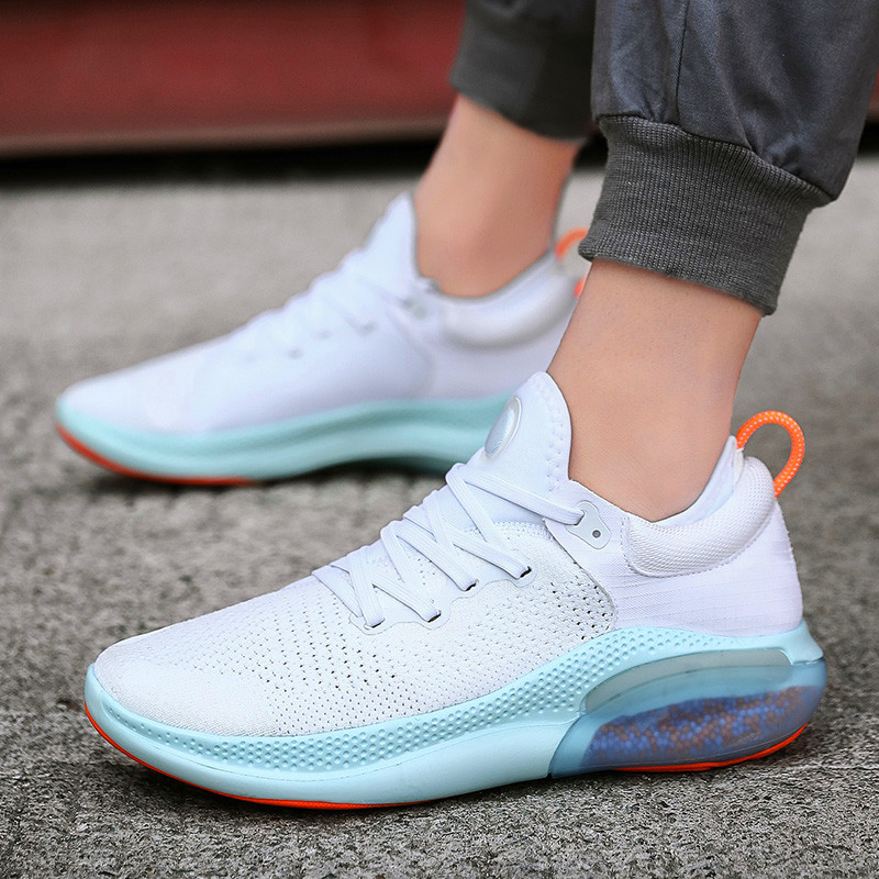 Top quality The high quality of men sports shoes casual shoes, air cushion, outdoor walking shoes, 124;black-124;
Top quality The high quality of men sports shoes casual shoes, air cushion, outdoor walking shoes, 124;black-124;