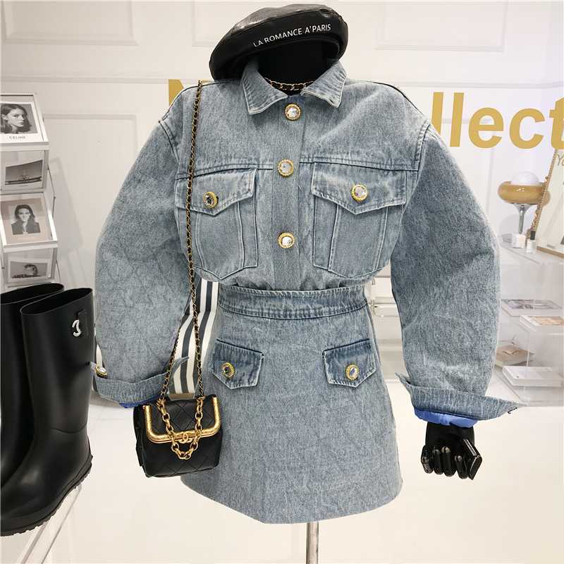 2021 Autumn Winter Fashion Plaid Cowboy Suit Two-piecesets New Denim Jacket Women' Wear+high Waist A Skirt Skirt TZ668, Blue
2021 Autumn Winter Fashion Plaid Cowboy Suit Two-piecesets New Denim Jacket Women' Wear+high Waist A Skirt Skirt TZ668, Blue