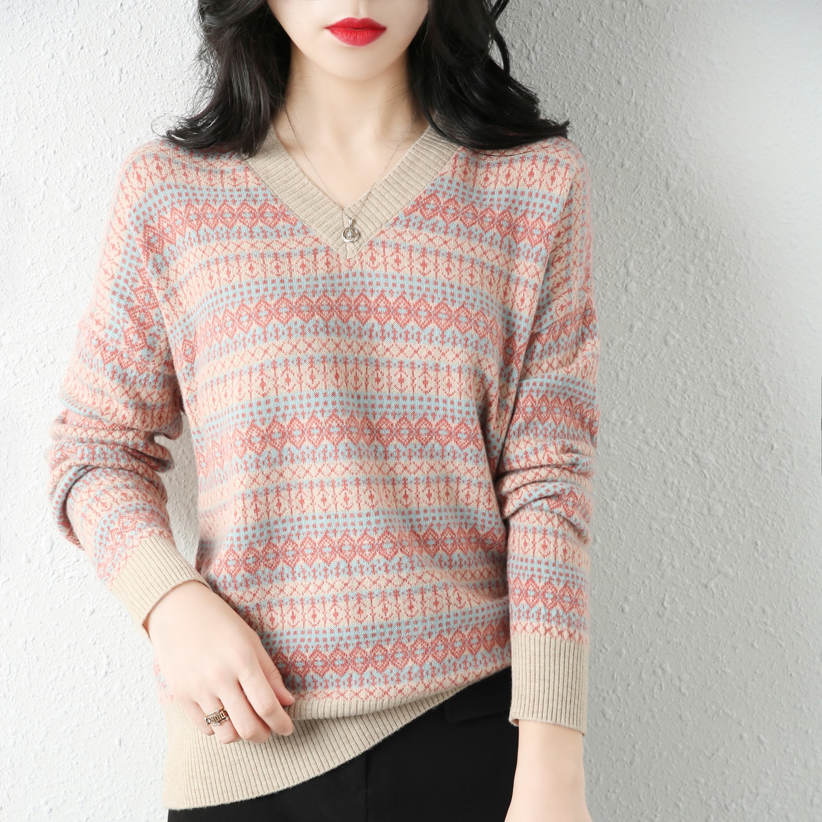2021 New V-neck Pullovers Woman Cashmere and Wool Knitted Jumpers Winter Thick Warm Loose Style Sweaters Long Sleeve Female Tops 1dux, As picture3
2021 New V-neck Pullovers Woman Cashmere and Wool Knitted Jumpers Winter Thick Warm Loose Style Sweaters Long Sleeve Female Tops 1dux, As picture3