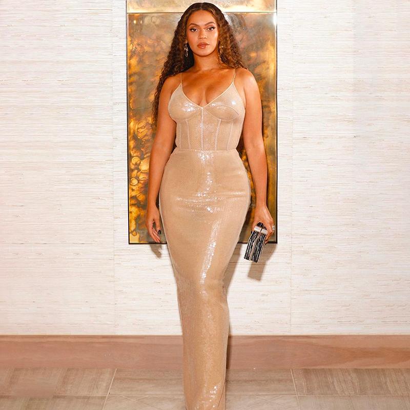 White Day celebrity Beyonce glittering sequins suspenders split tight long dress sexy ladies party tight dress, Khaki
White Day celebrity Beyonce glittering sequins suspenders split tight long dress sexy ladies party tight dress, Khaki