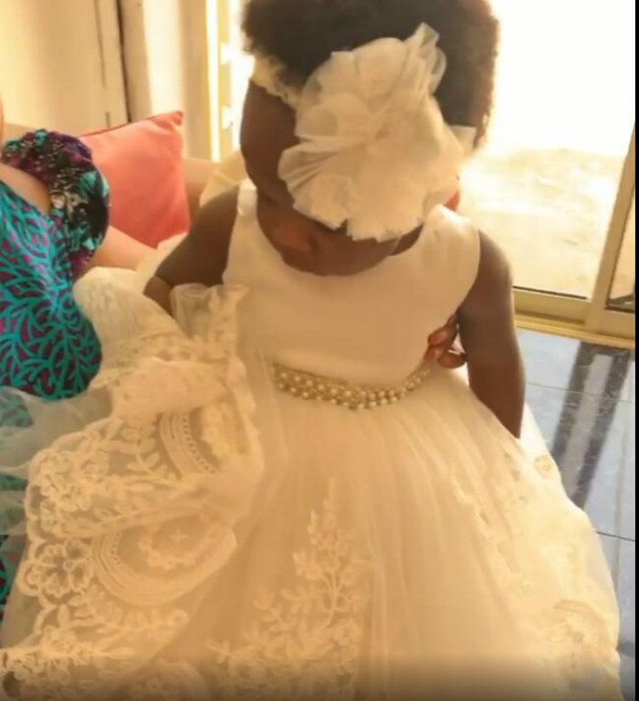 luxurious lace flower girl dresses pearls ball gown little girl wedding dresses cheap communion pageant dresses gowns f3198