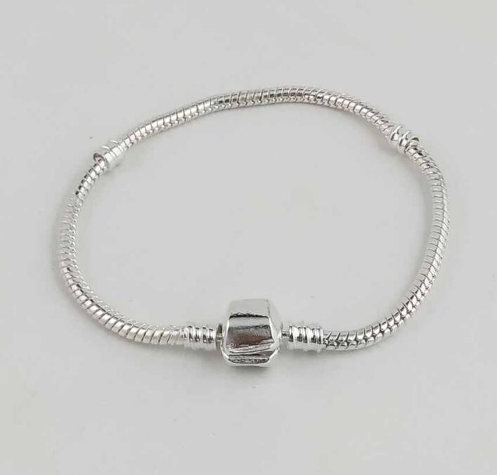 Factory Wholesale 925 Silver Bracelets 3mm Snake Chain Fit Pandora Charms Bead Bracelet Jewelry Making Gift 15-23cm
Factory Wholesale 925 Silver Bracelets 3mm Snake Chain Fit Pandora Charms Bead Bracelet Jewelry Making Gift 15-23cm