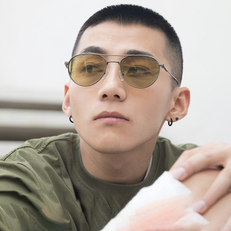 2020 fashion vintage sunglasses for men, fashion metal glasses, green shade and UV protection, luxury Women's sun glasses
2020 fashion vintage sunglasses for men, fashion metal glasses, green shade and UV protection, luxury Women's sun glasses