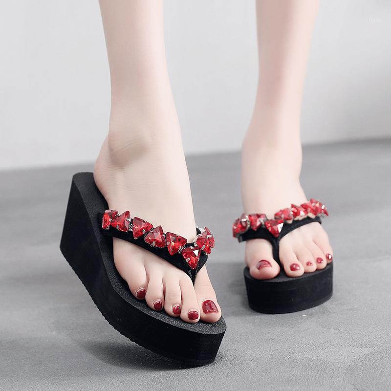 Korean version of the popular sandals female summer wear wild slope with water diamond flip flops beach shoes non-slip slippers1, Clear
Korean version of the popular sandals female summer wear wild slope with water diamond flip flops beach shoes non-slip slippers1, Clear