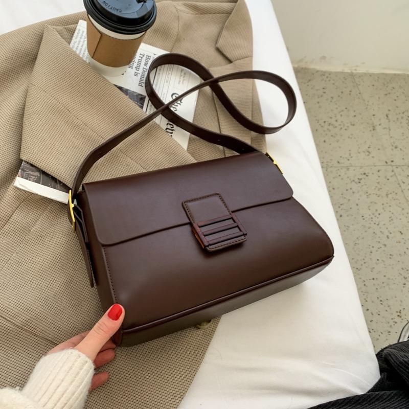 2021 retro new trendy 100-shoulder underarms net red hand-held solid square bag, Black
2021 retro new trendy 100-shoulder underarms net red hand-held solid square bag, Black